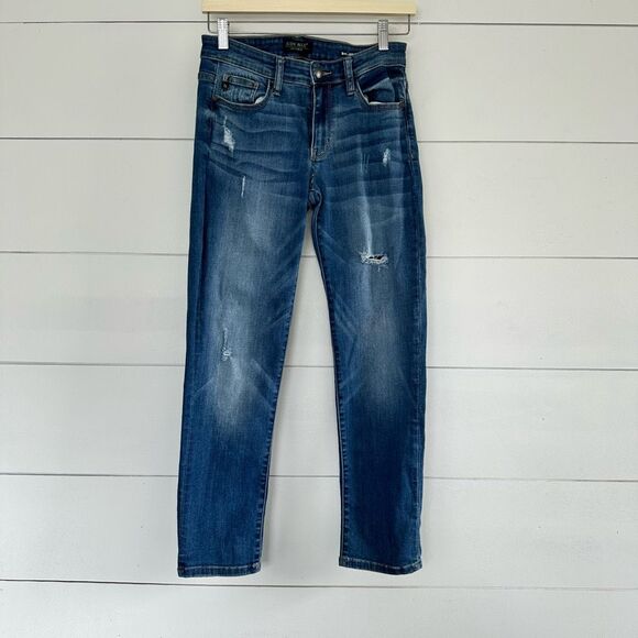 Judy Blue Women’s 3/26 Boyfriend Fit Distressed Stretchy Jeans - Picture 1 of 6
